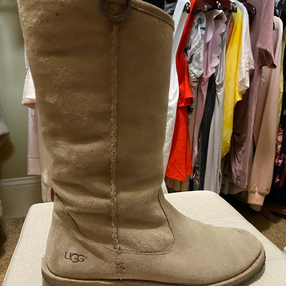 Ladies UGG boots